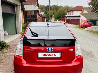 2009 Toyota Prius III (XW30), красный, 850000 рублей, вид 5