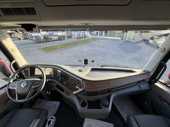 2024 Dongfeng GX, красный, 9000000 рублей - вид 23