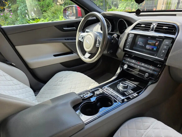 2016 Jaguar XE EcoBoost I, красный - вид 14