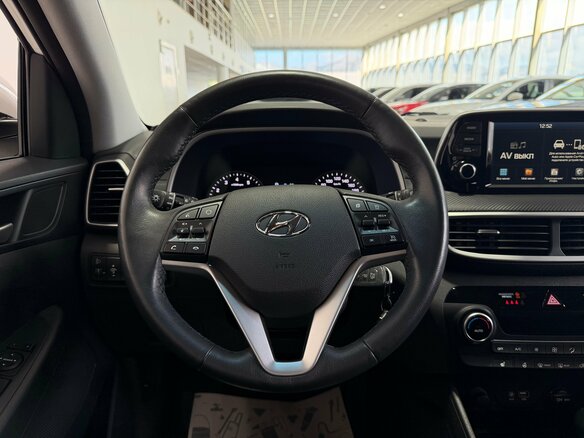 2020 Hyundai Tucson III Рестайлинг, белый, 2700000 рублей - вид 12