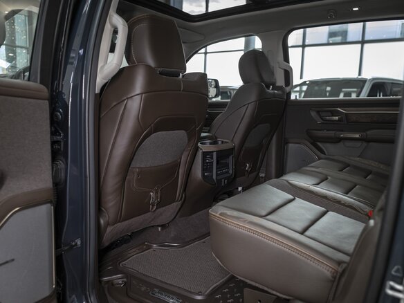 2026 Ram 1500 Crew Cab V Рестайлинг, синий, 9590000 рублей - вид 14