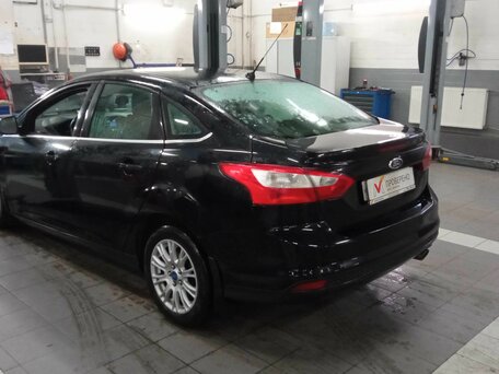 2013 Ford Focus III, чёрный, 699000 рублей, вид 4