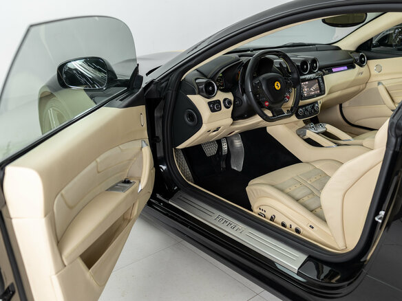 2014 Ferrari FF, чёрный, 12290000 рублей - вид 6