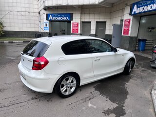 2008 BMW 1 серии 120i I (E81/E82/E87/E88) Рестайлинг, белый, 810000 рублей, вид 5