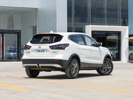 2026 Nissan Qashqai II Рестайлинг 2, белый, 2100000 рублей, вид 4