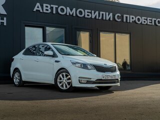 2015 Kia Rio III Рестайлинг, белый, 980000 рублей, вид 2