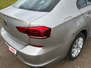 2020 Volkswagen Polo VI, серебристый, 1400000 рублей, вид 3