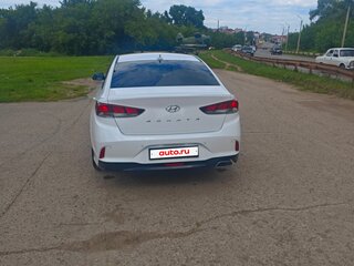 2019 Hyundai Sonata VII (LF) Рестайлинг, белый, 1820000 рублей, вид 5