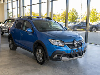 2018 Renault Sandero Stepway II Рестайлинг, синий, 1871500 рублей, вид 1