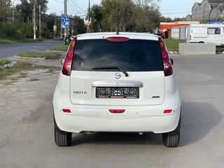 2011 Nissan Note I Рестайлинг, белый, 620000 рублей, вид 5