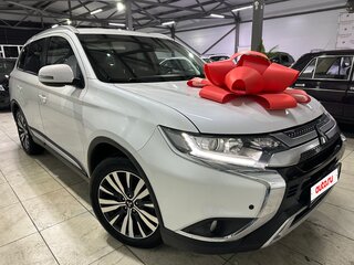 2021 Mitsubishi Outlander III Рестайлинг 3, белый, 2350000 рублей, вид 1