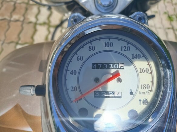 2005 Yamaha XVS650 Drag Star, золотистый, 430000 рублей - вид 2