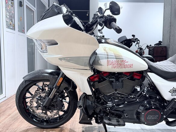 2024 Harley-Davidson CVO Road Glide ST, белый, 4799000 рублей - вид 8