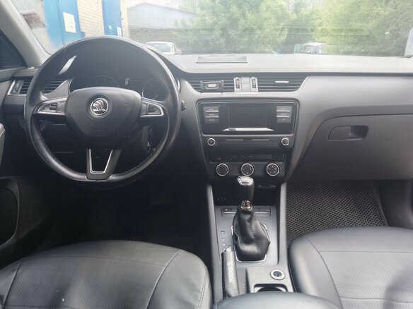 2015 Skoda Octavia III (A7), белый, 484000 рублей - вид 5