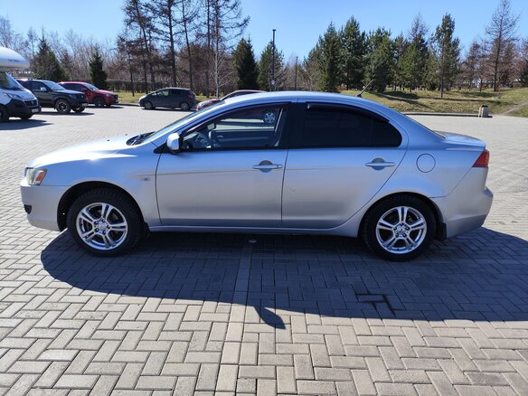 2007 Mitsubishi Lancer X, серебристый, 550000 рублей - вид 3
