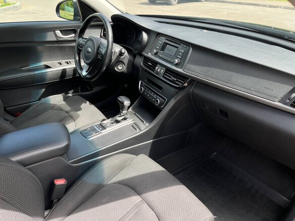 2017 Kia Optima IV, чёрный, 1350000 рублей - вид 9