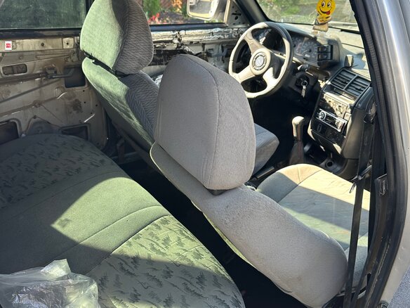 2004 Lada (ВАЗ) 2110, серебристый, 70000 рублей - вид 8