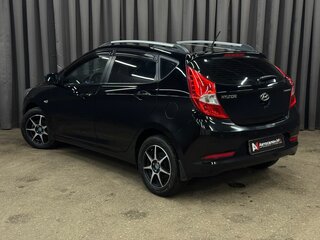 2015 Hyundai Solaris I Рестайлинг, чёрный, 699777 рублей, вид 4