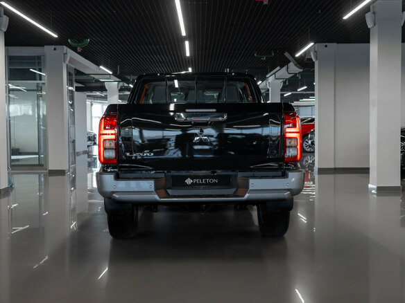 2026 Mitsubishi L200 VI, чёрный, 5700000 рублей - вид 5