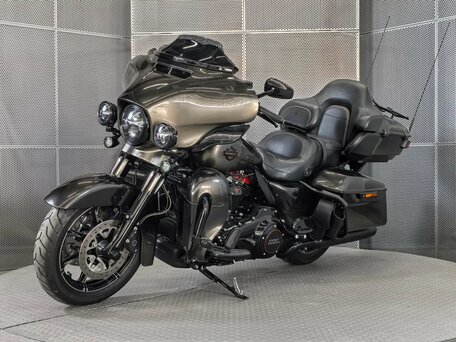 2018 Harley-Davidson Electra Glide, серый, 2229000 рублей, вид 4