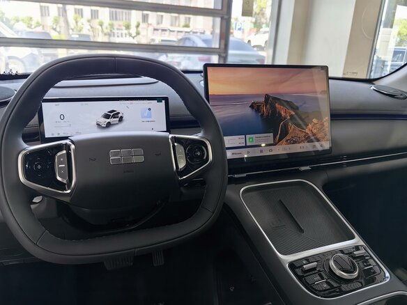 2026 Geely EX5 Гибрид EM-R, серебристый, 3829990 рублей - вид 15