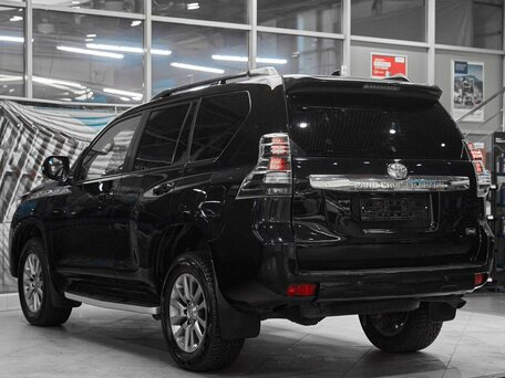 2017 Toyota Land Cruiser Prado 150 Series Рестайлинг 1, чёрный, 3489000 рублей, вид 4