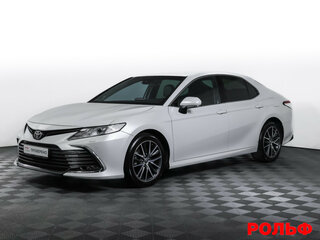 2021 Toyota Camry VIII (XV70) Рестайлинг, белый, 3189000 рублей, вид 1