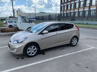 2012 Hyundai Solaris I, бежевый, 1200000 рублей, вид 4