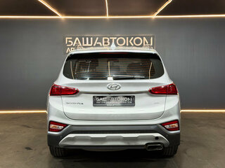 2019 Hyundai Santa Fe IV, серебристый, 2280000 рублей, вид 5