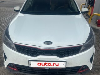 2020 Kia Rio IV Рестайлинг, белый, 1950000 рублей, вид 1