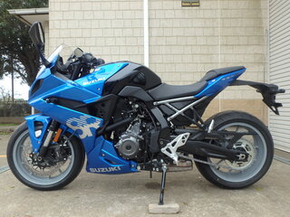 Suzuki GSX-8R