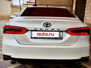 2019 Toyota Camry VIII (XV70), белый, 2520000 рублей, вид 4