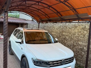 2017 Volkswagen Tiguan II, белый, 2315000 рублей, вид 3