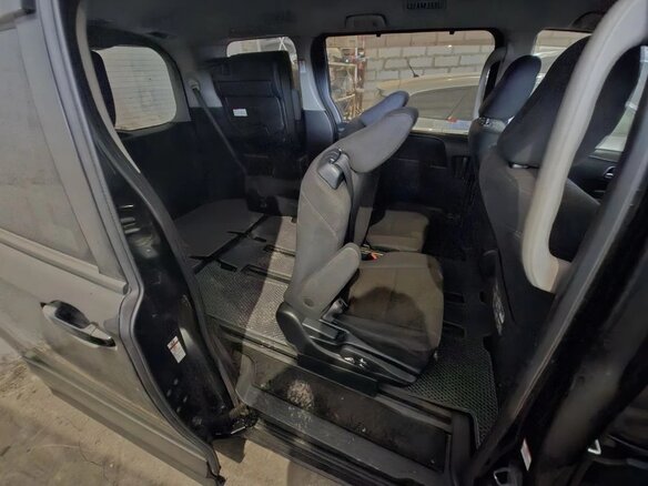 2014 Toyota Voxy III (R80), чёрный - вид 21