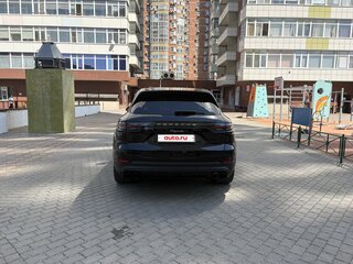 2018 Porsche Cayenne III, чёрный, 4200000 рублей, вид 3