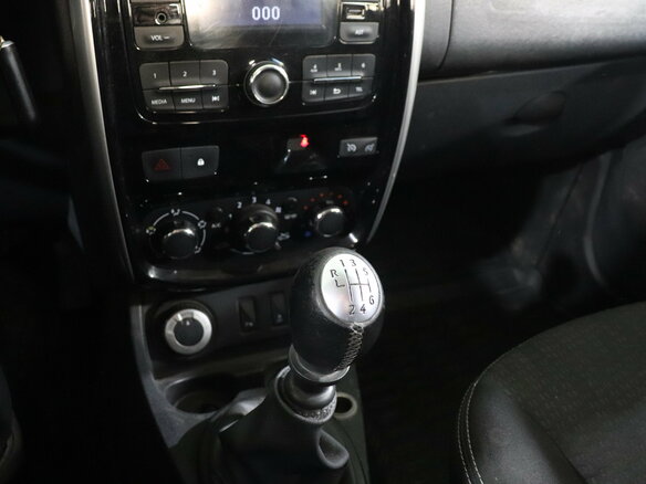 2017 Nissan Terrano III (D10), серый, 1091000 рублей - вид 12