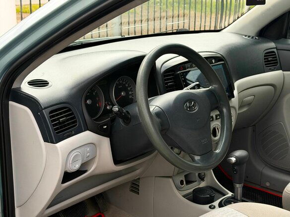 2006 Hyundai Verna II, серебристый, 579000 рублей - вид 8