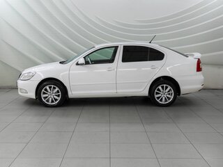 2012 Skoda Octavia II (A5) Рестайлинг, белый, 933000 рублей, вид 4
