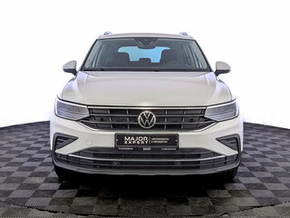 2021 Volkswagen Tiguan II Рестайлинг, белый, 2500000 рублей, вид 2