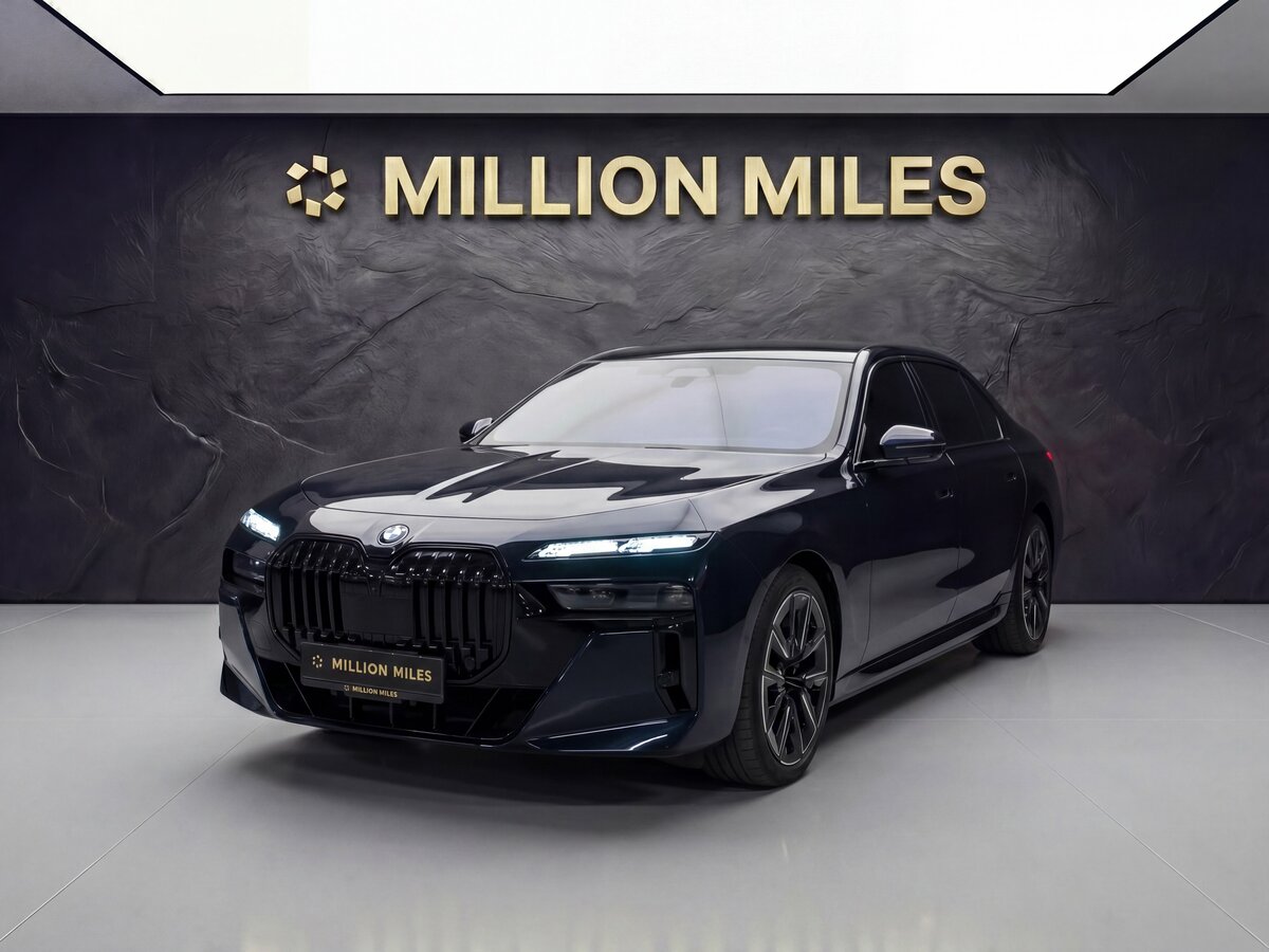 Открыть фотографии: BMW 7 серии VII (G70)