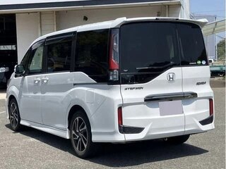 2022 Honda Stepwgn Spada V Рестайлинг, белый, 1899000 рублей, вид 2