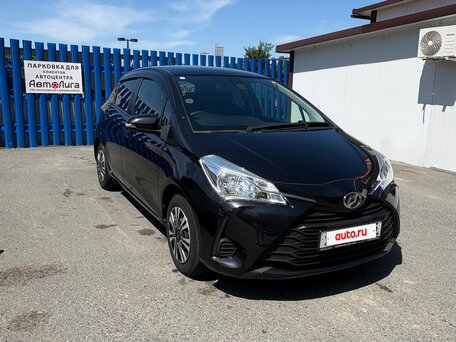 2017 Toyota Vitz III (XP130) Рестайлинг 2, чёрный, 795000 рублей, вид 4