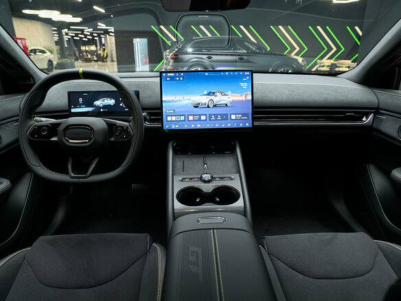 2026 Lynk & Co 07 GT I Рестайлинг, серый, 5690000 рублей - вид 37