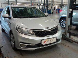 2015 Kia Rio III, серебристый, 710000 рублей, вид 2