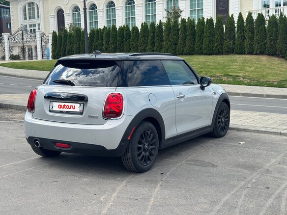 2020 Mini Hatch Cooper III (F55/F56) Рестайлинг, серый, 1425000 рублей - вид 5