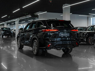 2026 Toyota Highlander IV (XU70), чёрный, 6000000 рублей, вид 4