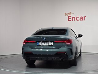 2026 BMW 4 серии 420i G22, G23, G26 Рестайлинг, голубой, 6560000 рублей, вид 3
