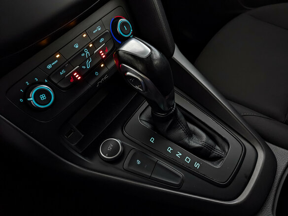 2018 Ford Focus III Рестайлинг, белый, 1250000 рублей - вид 27