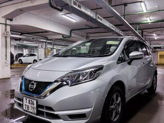 2018 Nissan Note e-Power II Рестайлинг, серый, 1230000 рублей, вид 1