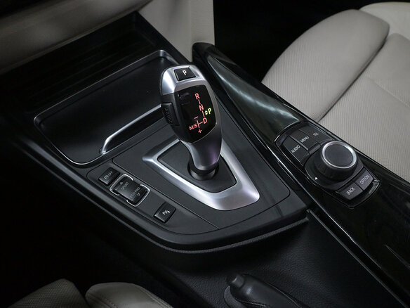 2017 BMW 3 серии 320d xDrive VI (F3x) Рестайлинг, синий, 2480000 рублей - вид 11